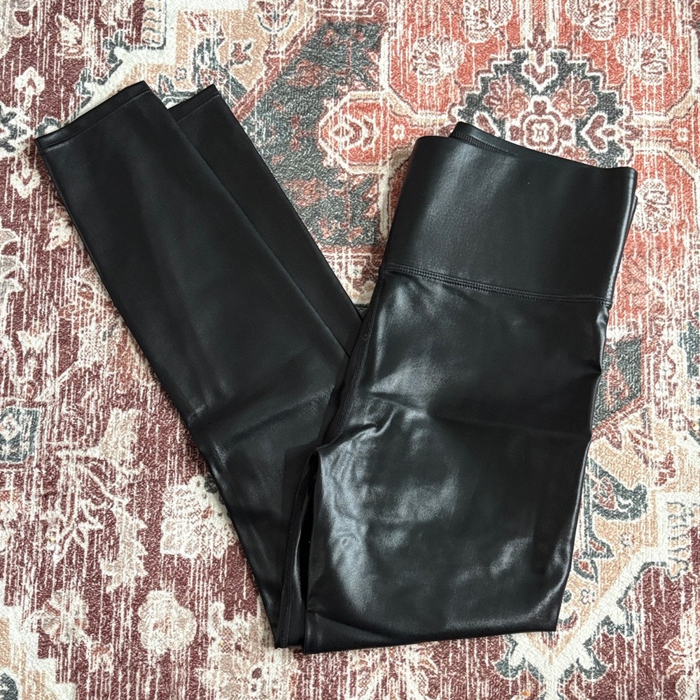 KNIX x Birds Papaya Black Faux Leather Leggings. Size M.